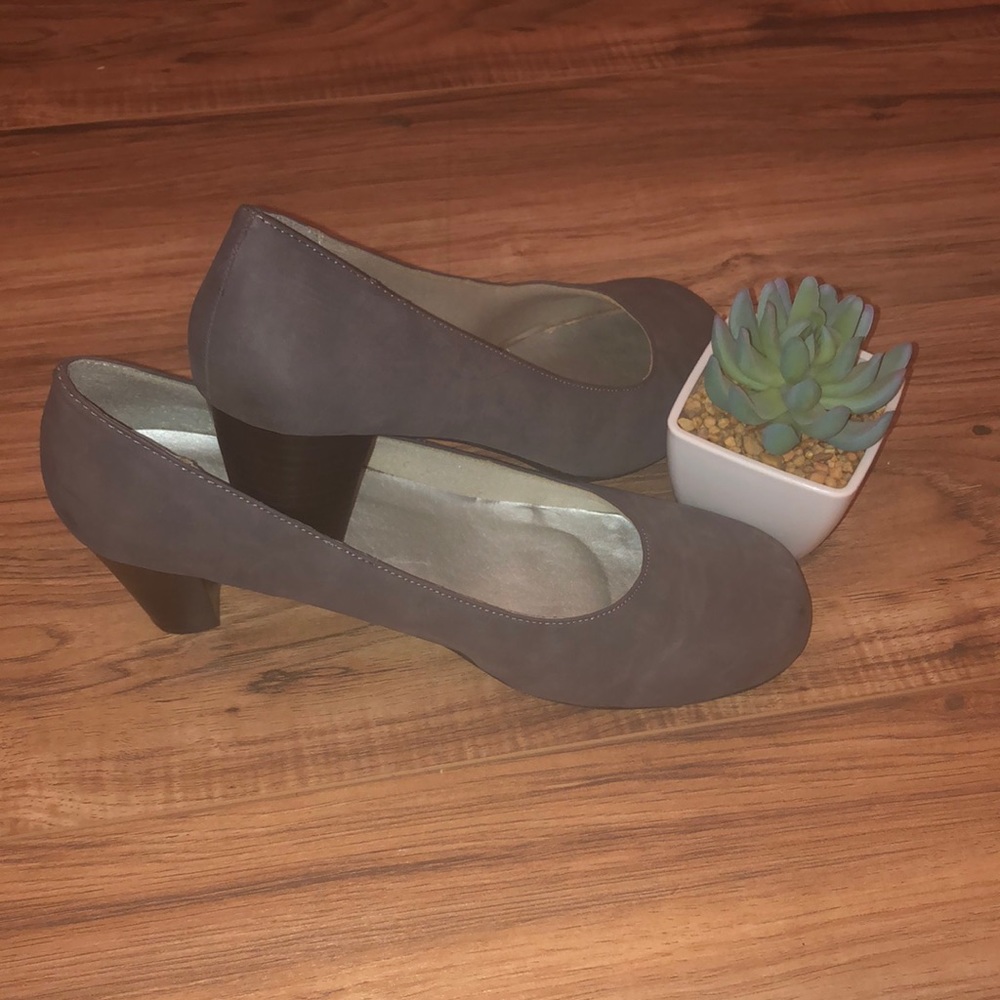 Grey heels, size 11